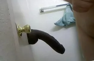XXX یک زن مسن حمام خود را در وان داغ انگشت می فیلم سکس زوری کم حجم زند