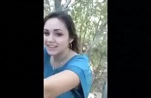 XXX دختران به آرامی کلاه را سکس زوری و دردناک در آغوش می گیرند و ناله ادعا می کنند