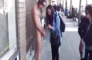 XXX لعنتی شخص سه دختر را به نوبه خود به طور فیلم سکسی زوری خشن هم زمان فریب می دهد