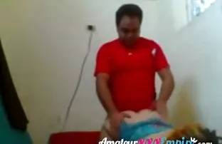 XXX جوجه سفید دو عضو را به طور هم زمان در هنگام دانلود رایگان فیلم سکسی زوری عیاشی با سیاهان می گیرد