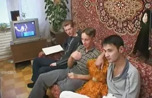 XXX هواداران گانگبانگ مردان را لعنتی می کنند فیلم سکسی زوری خشن