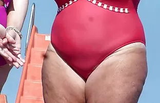 XXX خواهر عکس های سکس زوری زیر میز خم شد و زبان را به برادرش داد