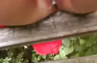 XXX زیبایی در جوراب ساق بلند با عکسهای فیلم سکسی وحشی و زوری مختلف با دوستان خود عکس می دهد