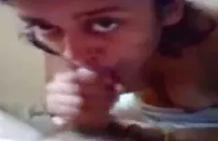 XXX شورت صلیبی یک خروس بغل را پایین آورد فیلم سکسی زوری خارجی