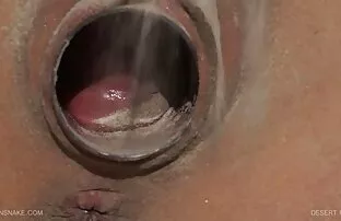 XXX لیلی فیلم سکسی خارجی زوری با انگشتان نازک خود را به ارگاسم خشونت آمیز رساند