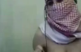 XXX بلوند ناز خودش فیلم زوری سکسی ویبراتور را به ارگاسم آورد