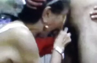 XXX یک مرد سکسی کلیپ کوتاه سکس زوری در همه اتاق ها MILF می کند