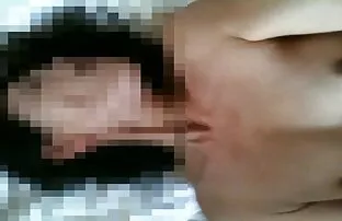 XXX موهای تیره ناز ناز من با یک دانش آموز در دفتر مدرسه فیلم سکسی هندی زوری میل می کند