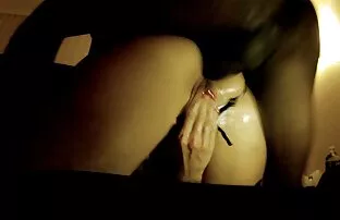 XXX آنجلینا یک آلت تناسلی را در دهانش گرفت فیلم سکسی زوری وحشی و POV را مکید