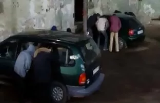 XXX سه کودک آسیایی روشهای شرقی فلم سکس زوری برای خشنود کردن احمق را می شناسند